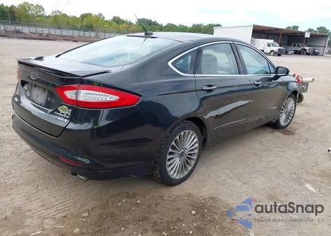 2014 Ford Fusion Hybrid Titanium из США, поврежденный, VIN 3FA6P0RU7ER311353